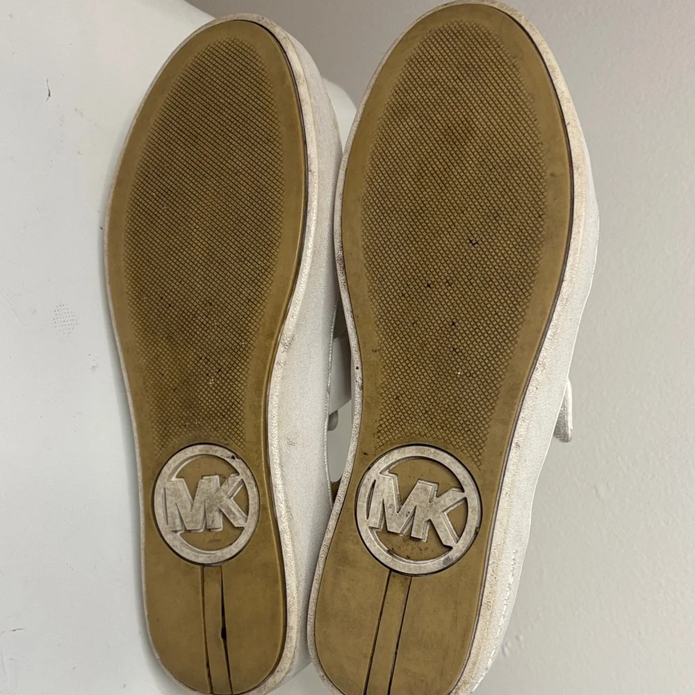 Michael Kors Beckett Velcro Cut-Out Leather Sneakers White Gold Size 7